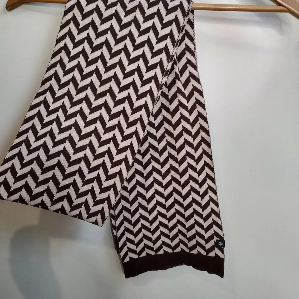 GAP Knit Brown & Cream Chevron Print Scarf
